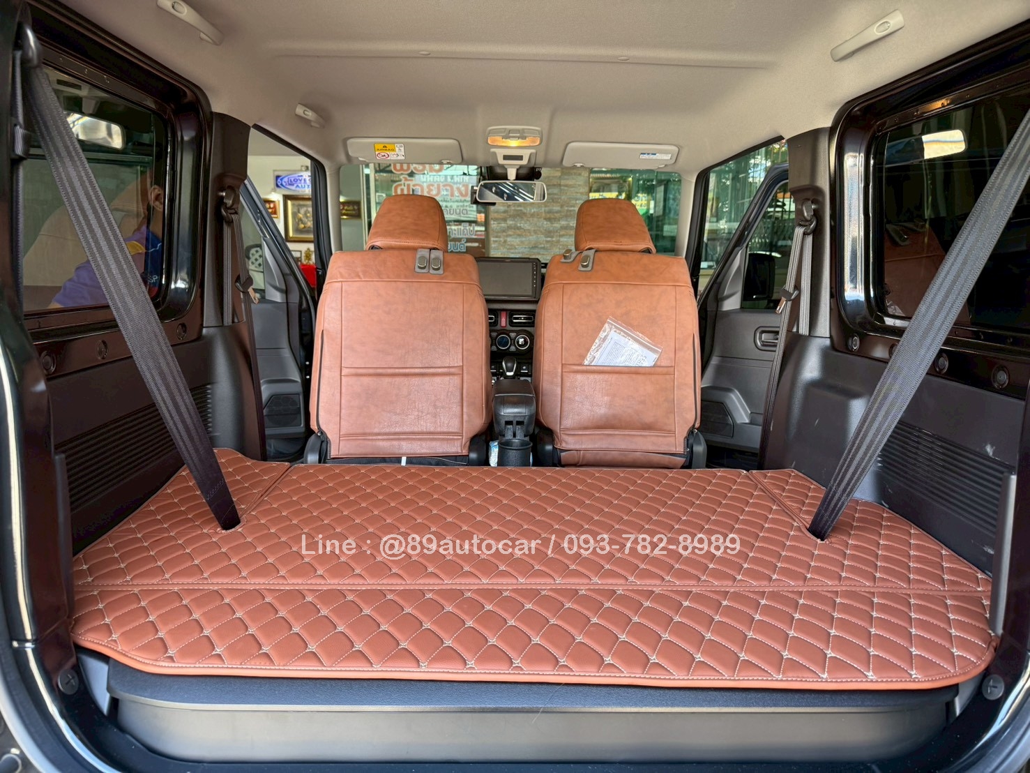 พรมปูพื้นรถยนต์ Suzuki Jimmy 2025 พรมVVIP ด้ายคู่ สีน้ำตาลเข้มด้ายทอง เต็มคัน