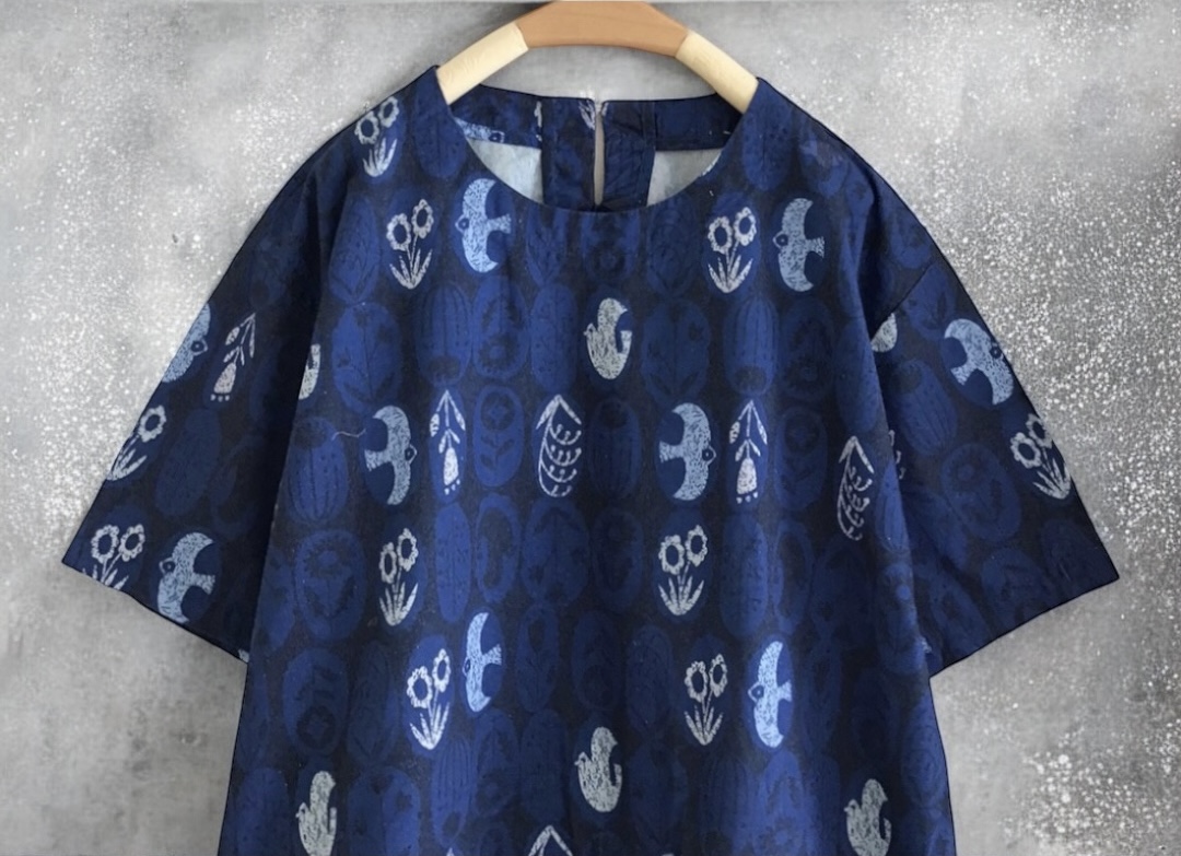 เสื้อผ้าฝ้ายลายพิมพ์แต่งชายระบาย