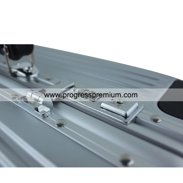 กระเป๋าเดินทาง