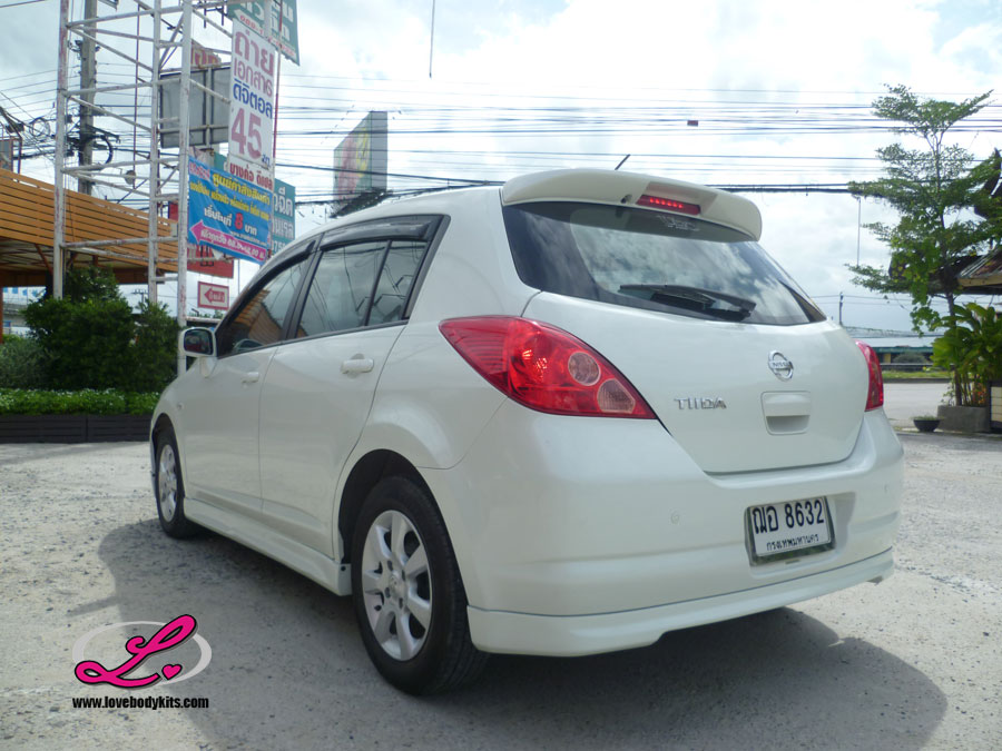 ชุดแต่ง ทรงห้าง : TIDA / 5 ประตู