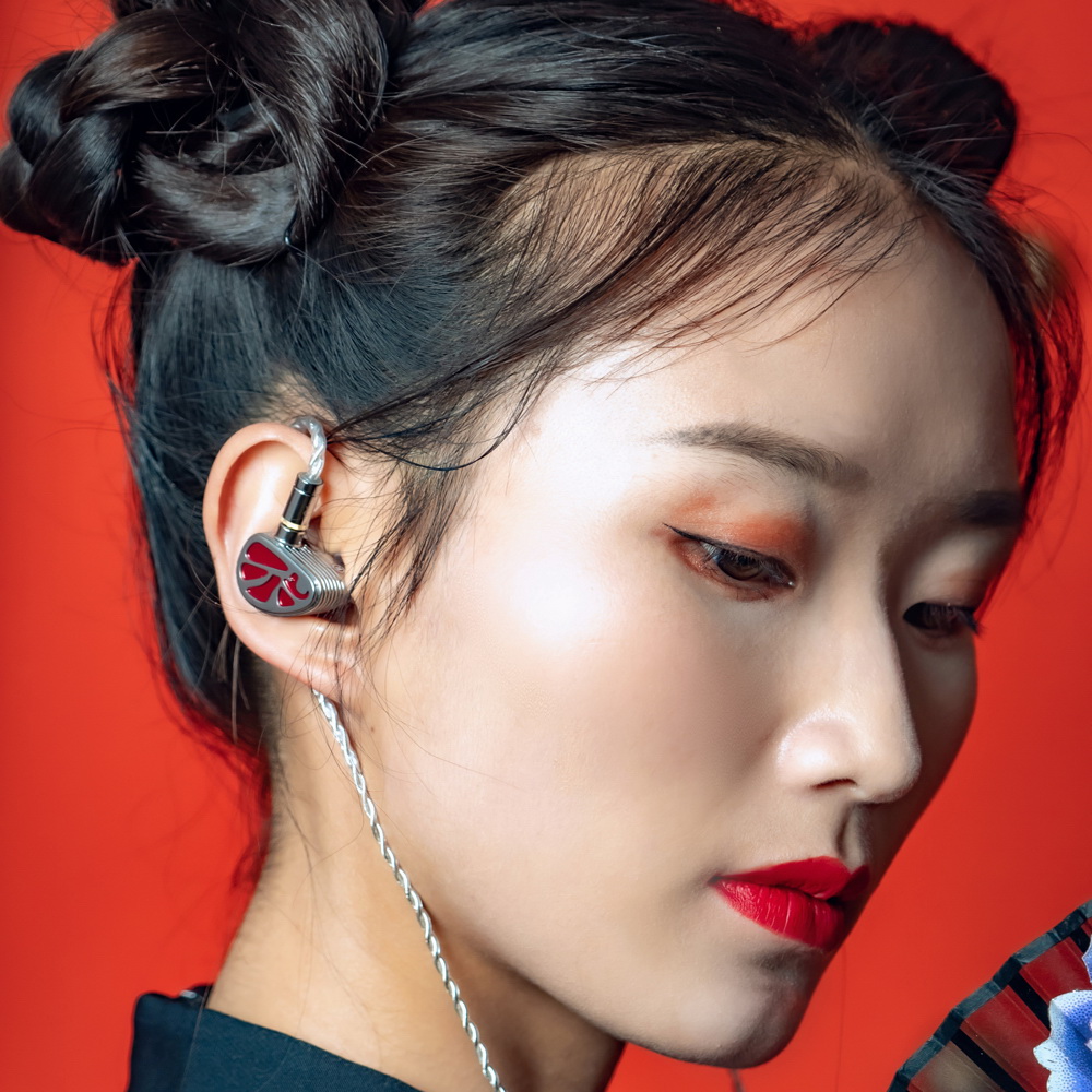 ขาย THHiFi Facered หูฟัง 3 ไดรเวอร์ 2BA+1DD ประกันศูนย์ไทย