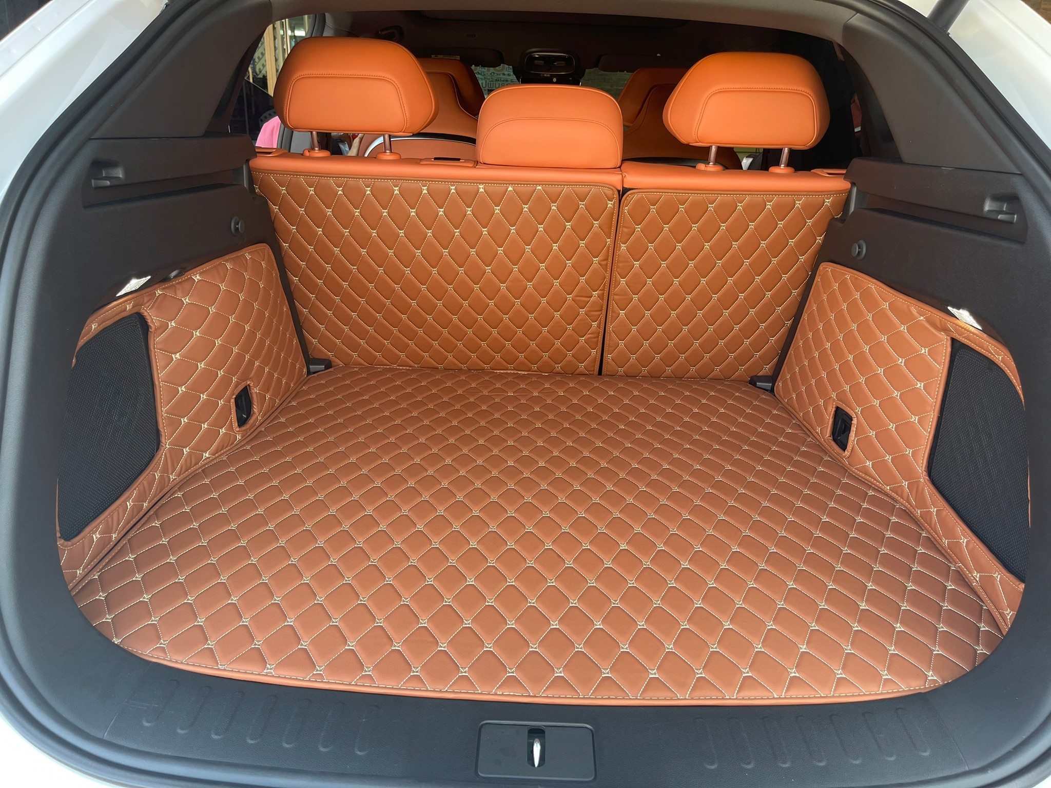 พรมรถยนต์ Changan Deepal S07 เอสโอเซเว่น ปูพรม6D สีน้ำตาลเข้ม 8 ชิ้น