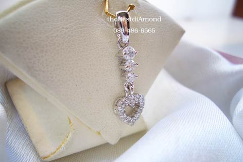 BP416RD+จี้เพชร หัวใจตุ้งติ้ง+++จี้เก๋ๆน่ารักๆ ดีไซน์เก๋มากๆ ออก Modern เป็นรูปหัวใจตรงปลาย งานออกแนวแหวานๆ ดูสดใสน่ารัก