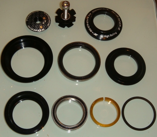 ถ้วยคอเทเปอร์ TOKEN TK035AR-56 บ่าเล็ก ถ้วยคอฝัง บ่าเล็ก บน1 1/8' แปลงล่าง 1 1/2' เป็น 1 1/8 ลูกปืนอย่างดี 44/56