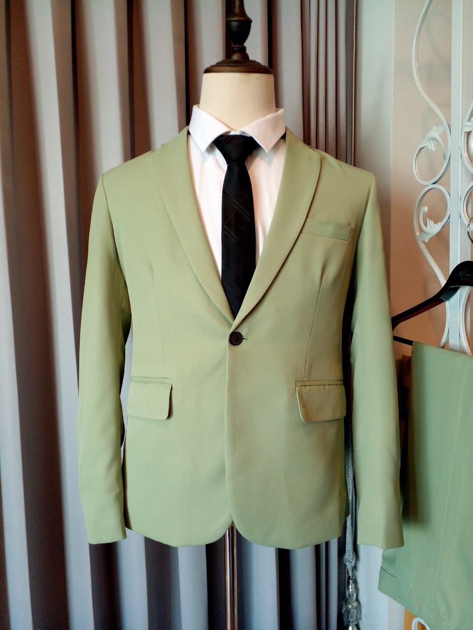 พร้อมเช่า ชุดสูทชาย สีชาเขียว งานตัดสูทพลัสไซส์ (ไม่มีกั๊ก)