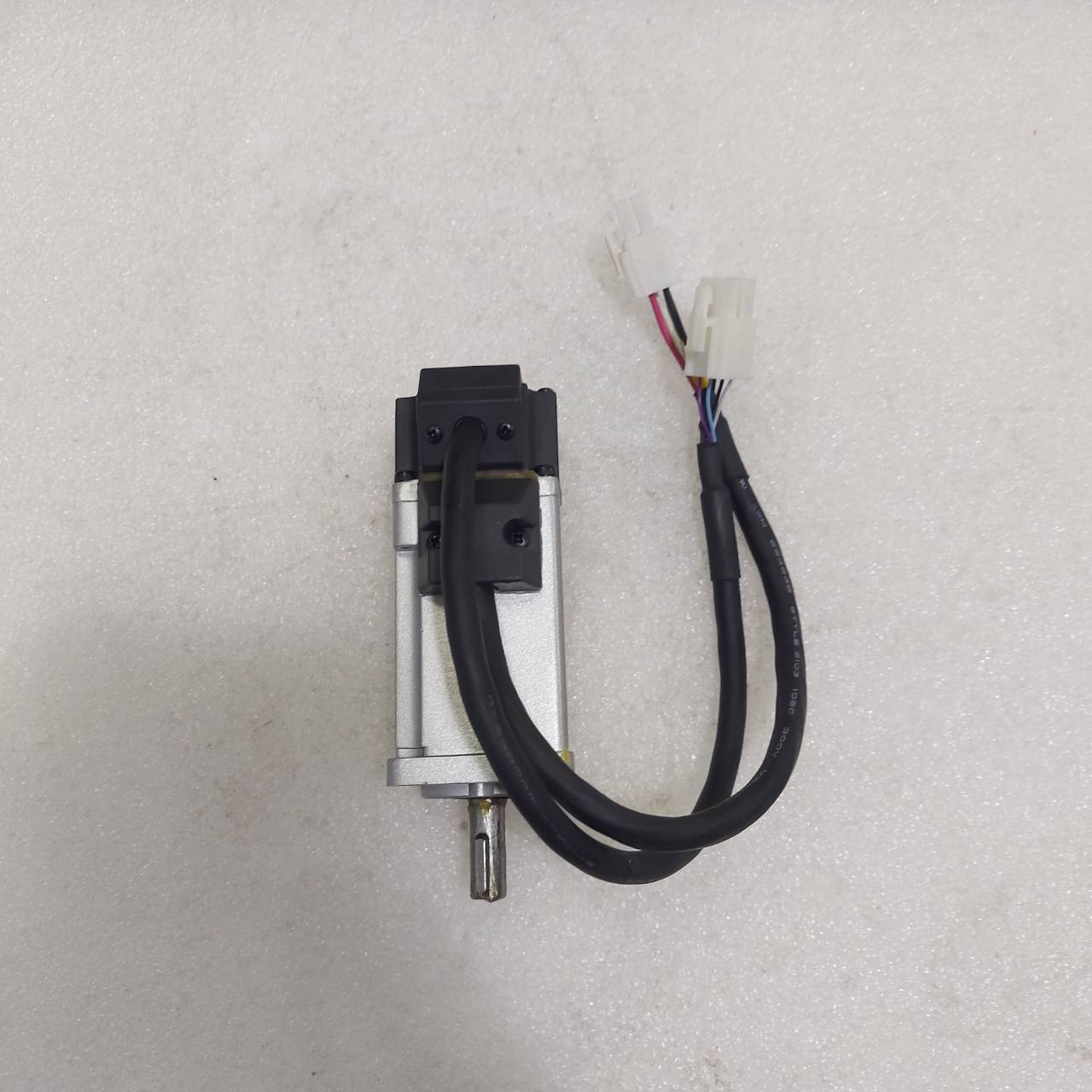 R88M-G10030H-S2 SERVO MOTOR “ OMRON ”