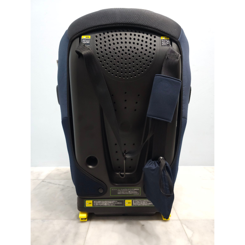 Aprica รุ่น New Formfit