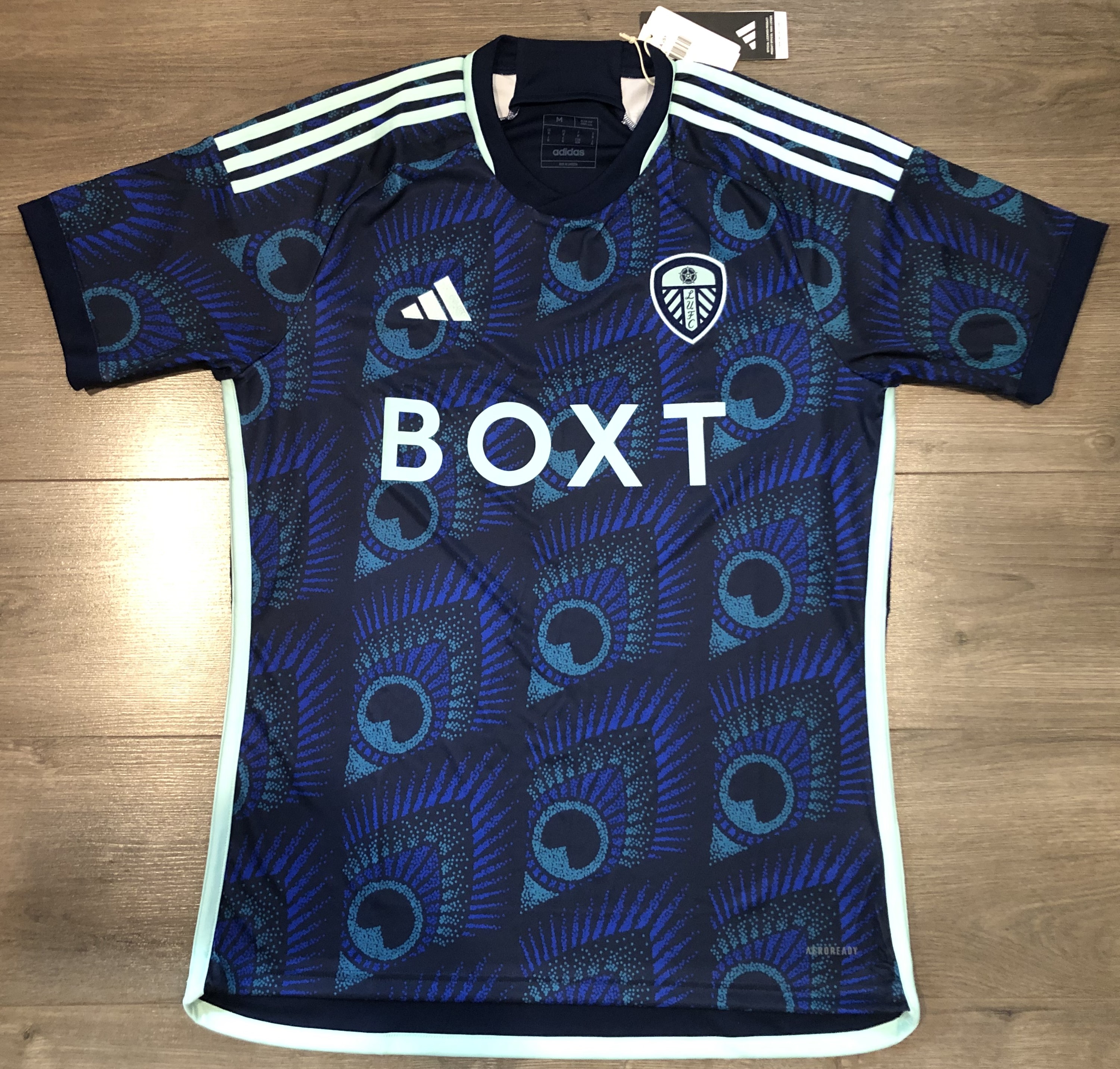 เสื้อฟุตบอล ทีมสโมสรลีดส์ ยูไนเต็ด ชุดเยือน 2023/24 ใหม่ M-Size / LEEDS UNITED Football Shirt Away Kit 2023/24 Jersey NEW M-Size