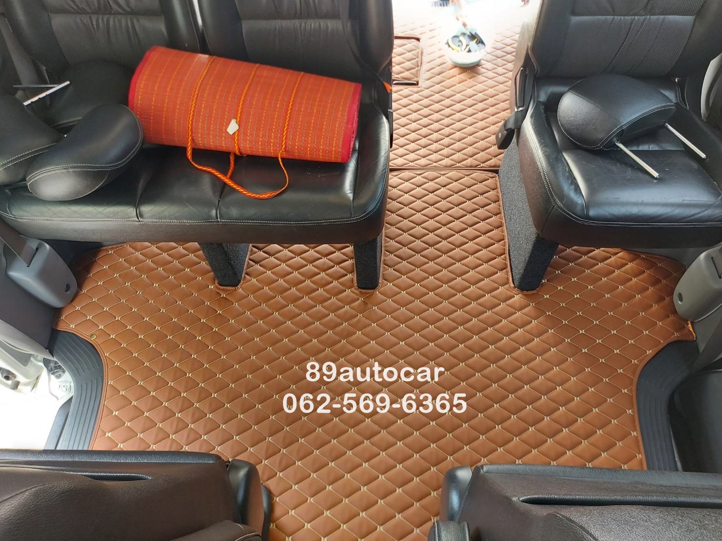 ขายพรมรถยนต์ Toyota Ventury ปูพรม6D สีน้ำตาลเข้ม ตัดเข้ารูป เต็มคัน