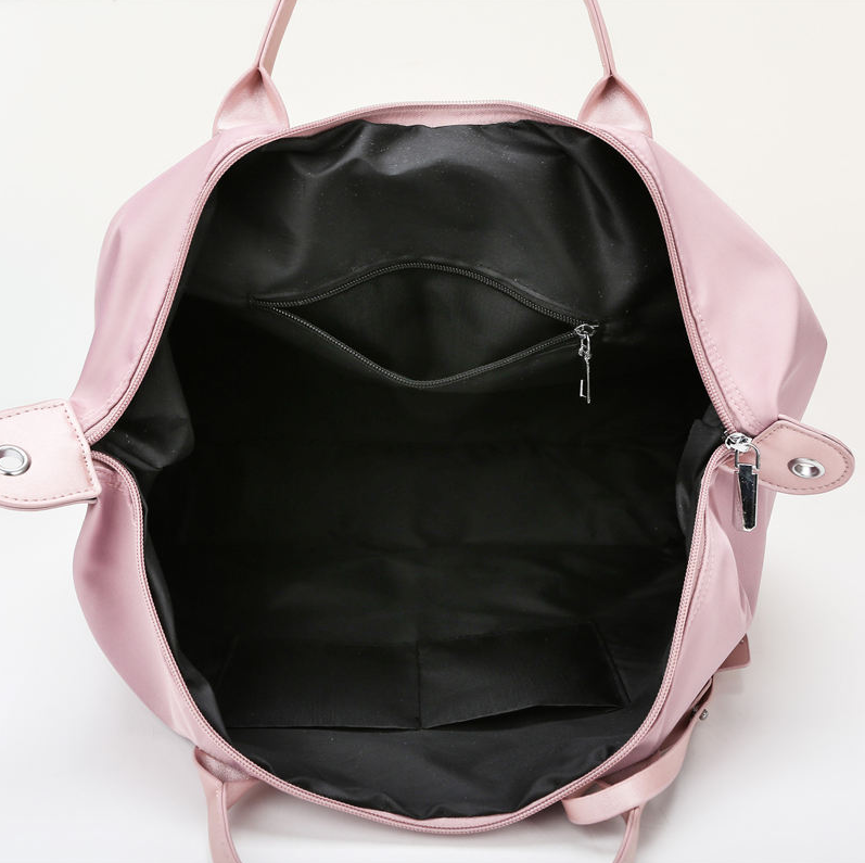 กระเป๋าเดินทางแบบหิ้วพร้อมสายสะพายข้าง รุ่น 6820 ขนาด ก.43*ส.29*ก้น 18 ซม.