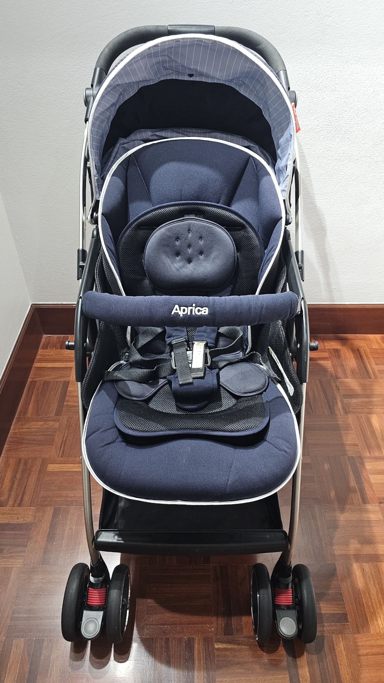 [มือสอง] Aprica Optia Premium รถเข็นเด็ก สีกรม-น้ำเงิน พร้อมใช้งาน