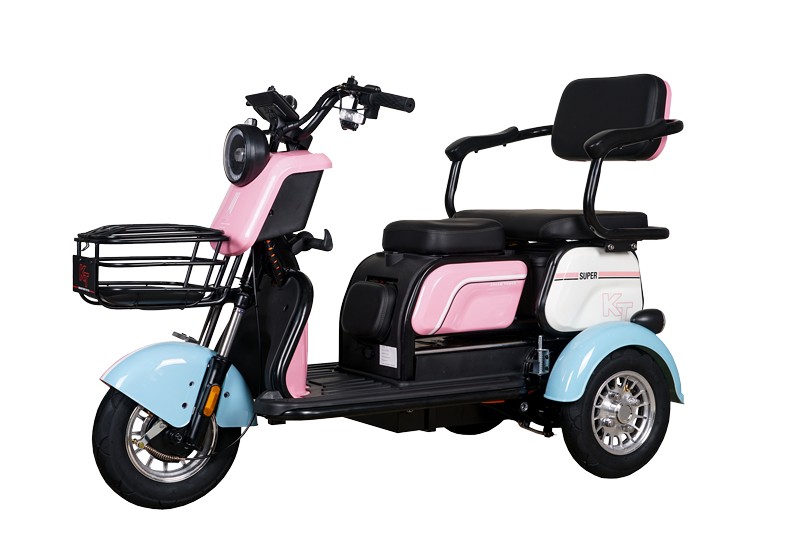 รถสกู๊ตเตอร์สามล้อไฟฟ้า KT รุ่น KT-X6 ขนาดมอเตอร์ 600 วัตต์ ขับได้ 40-50km./ต่อการชาจ์ท 1 ครั้ง แบตเตอรี่ 48V/20AH รุ่นใหม่ล่าสุด!!