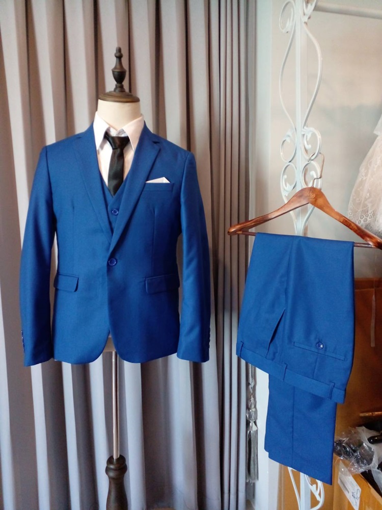 พร้อมเช่า ชุดสูทชาย สีน้ำเงิน สไตล์เกาหลี (มีเสื้อกั๊ก)