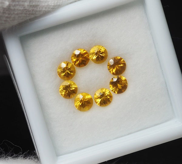 บุษราคัม( Yellow Sapphire) 1.48 กะรัต 8 ชิ้น
