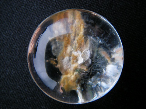 QU0015 QUARTZ แก้วกลมน้ำใส แก้วเข้าแก้วลอยกลางแก้ว กาบเงินกาบทอง ทรายเงินทรายทอง ดูเหมือนสามกษัตริย์ ขนาด 22.69x22.85x13.00 mm. นน.45.06 ct.