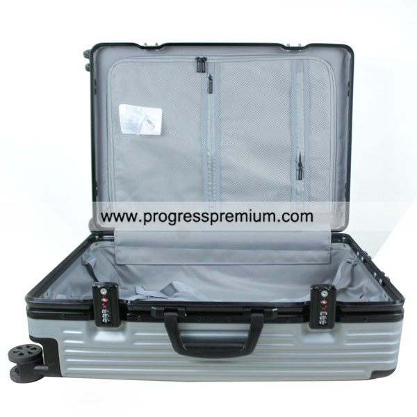 กระเป๋าเดินทาง