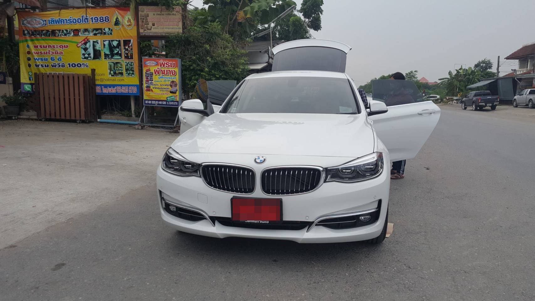 พรมรถยนต์ ปูพื้นรถ BMW 320d GT F34 เข้ารูป