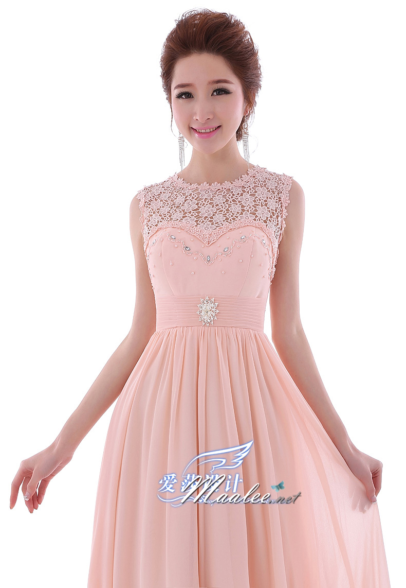 พร้อมส่ง ชุดราตรียาว แขนกุด สีชมพู แต่งลูกไม้ช่วงอก และแผ่นหลัง คอ Sweetheart