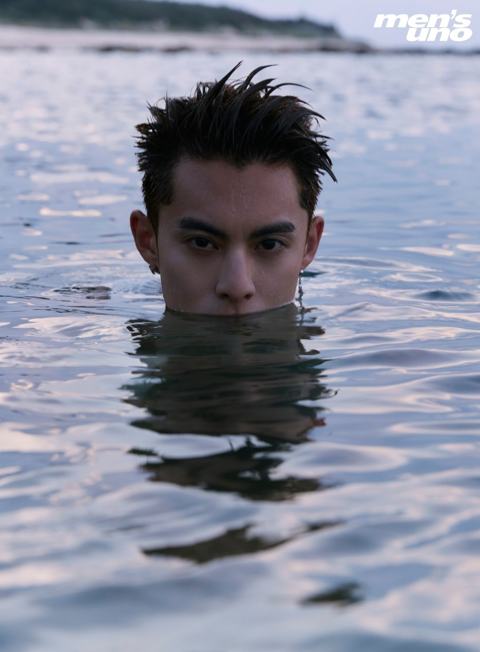 นิตยสาร Men's UNO Dylan Wang ฉบับเดือน 8/2022 + โปสเตอร์ official