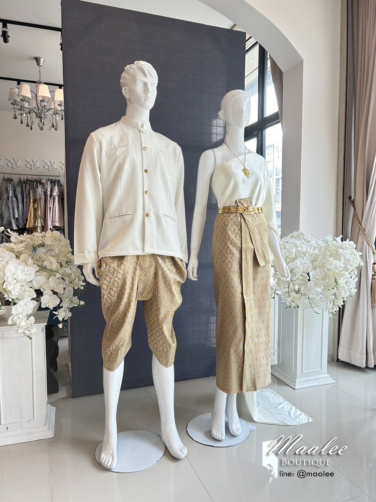 เช่า ชุดไทย ชุดเพื่อนเจ้าสาว ชุดไทยผ้าถุงสีเทาชาทอง สไบสีครีม