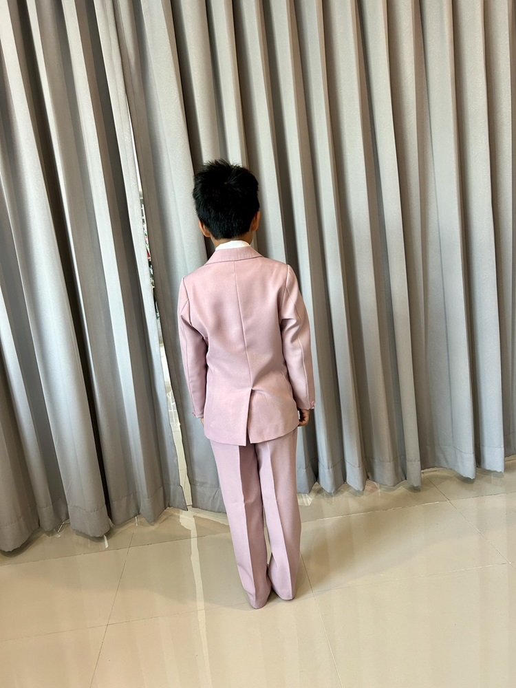 พร้อมเช่า ชุดสูทเด็กชาย สีชมพู 2 กระดุม งานตัด