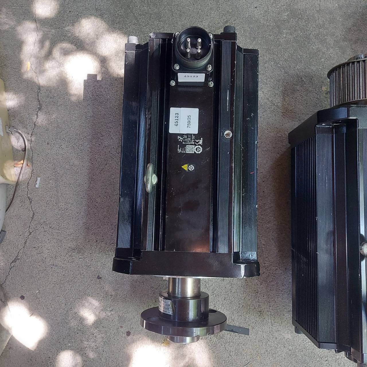 SGM7G-1EAFA61 SERVO MOTOR " YASKAWA "