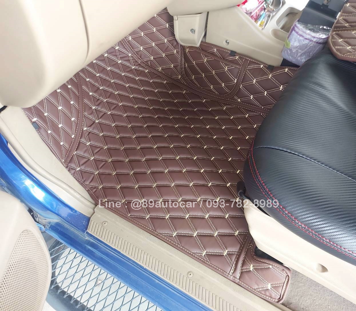 พรมรถกระบะ Nissan Frontier Cab ปูพรมVVIP สีกาแฟด้ายทอง เต็มคัน