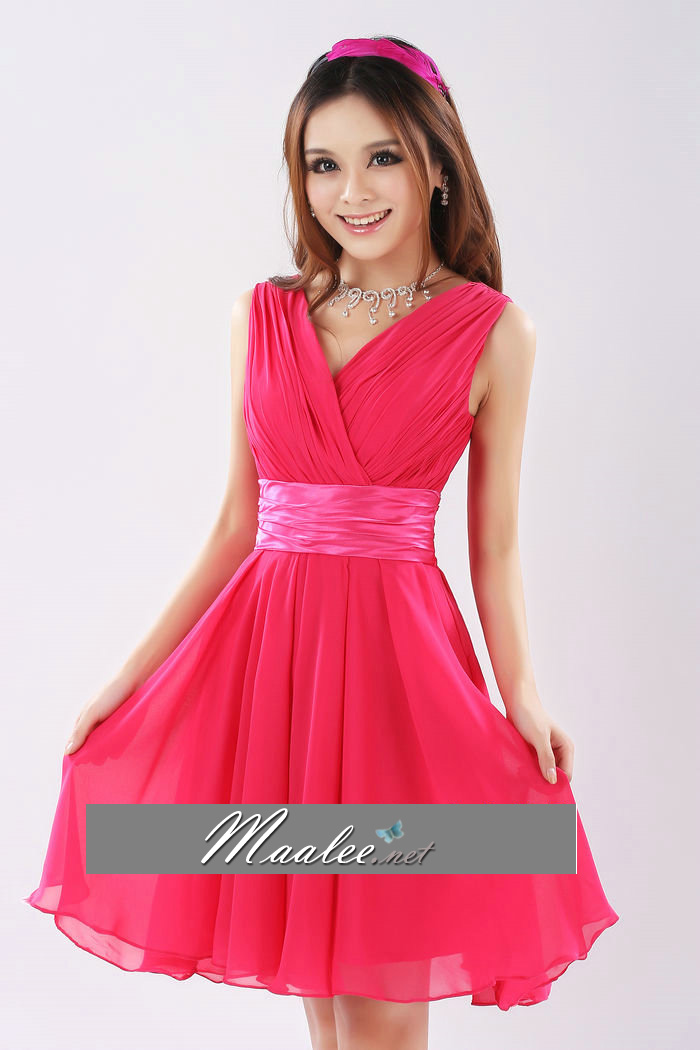 พร้อมเช่า ชุดราตรีสั้น แขนกุด สีน้ำทะเล คอวีหน้า หลัง จับเดรปสวย คาดเอวผ้าซาติน