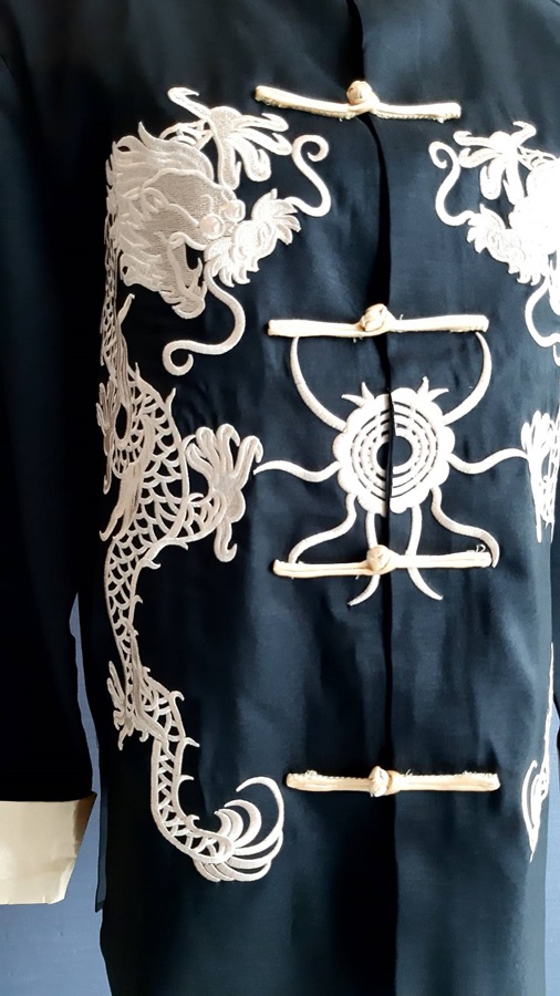 Pre-order ชุดจีน ชาย เสื้อคอจีน ผ้าไหมจีน สีดำ ปักลายมังกร