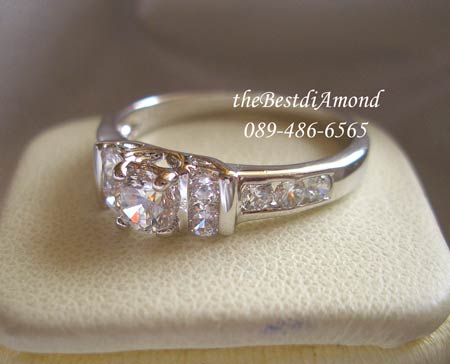 BR915RD+++แหวนชู แบบเล่นระดับ งานสวยมากๆๆ เรียบร้อย ดูผู้ดีมากค่ะ ใส่แล้วหรูหรานิดๆ แต่ไม่เวอร์ เพชรสวยวิบๆเลยค่ะ