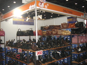 แบรนด์ Carlo Tomeo ในงานไทยแลนด์เบสท์บาย 2010 ณ ศูนย์สิริกิติ์ กรุงเทพฯ