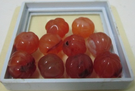 หินคาร์เนเลียนลูกปัดโบราณเม็ดมะยม.เก่าแก่มากจำนวน.10.เม็ด.ชุดที่.1.