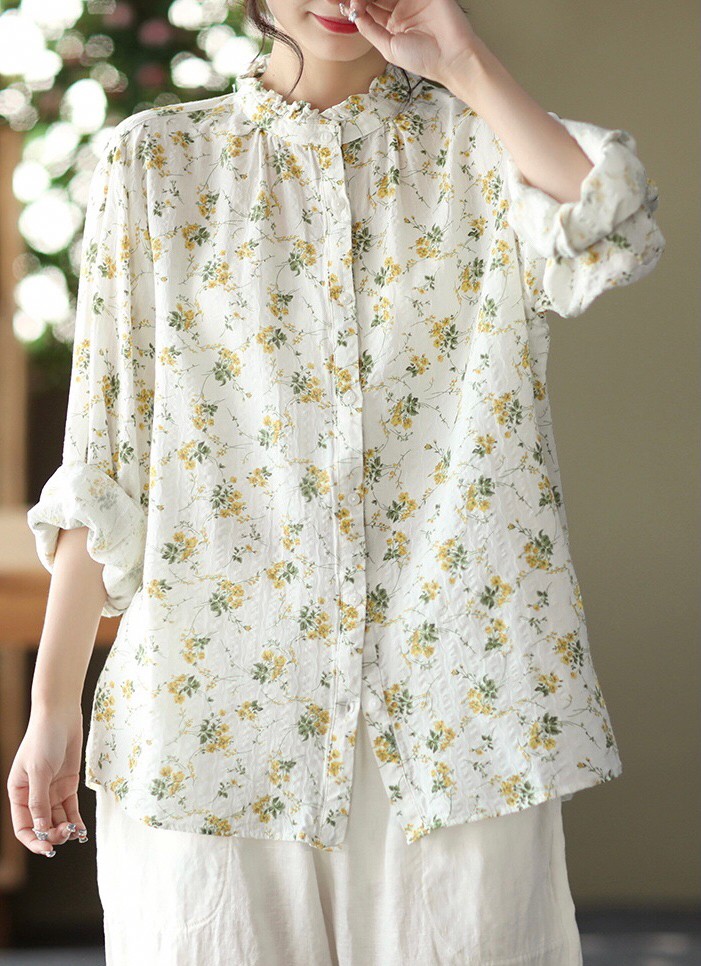 เสื้อผ้าฝ้ายลายดอกไม้แต่งคอระบาย