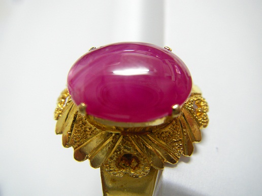 ทับทิมอาฟริกาจอนซอล ชมพูแดง ติดลายไทย ขนาด 10.10x8.0x4.0 mm. อ๊าฟริกา นน 3.7 ct. โทรถามราคา