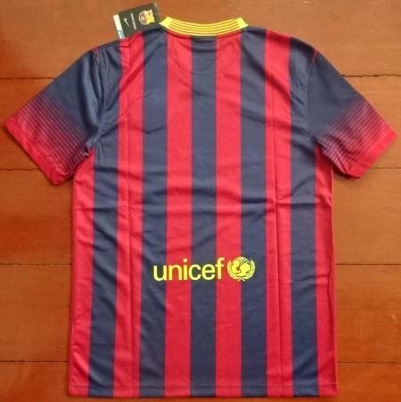 เสื้อฟุตบอล ทีมสโมสรบาร์เซโลน่า ชุดเหย้า 2013/14 ใหม่ M-Size / BARCELONA Football Shirt Home Kit 2013/14 Jersey NEW M-Size