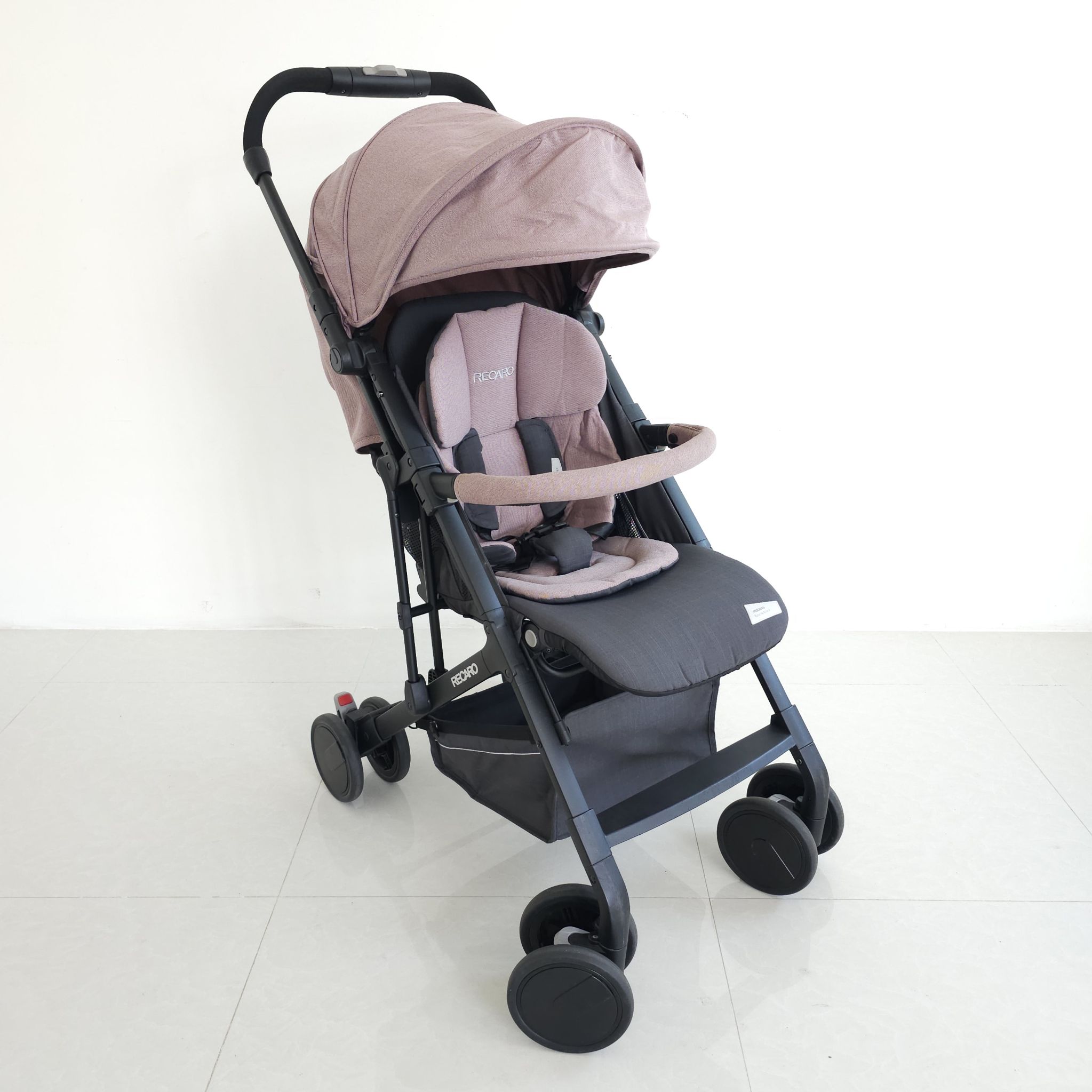Recaro รุ่น Easylife Elite2 สี Pale Rose