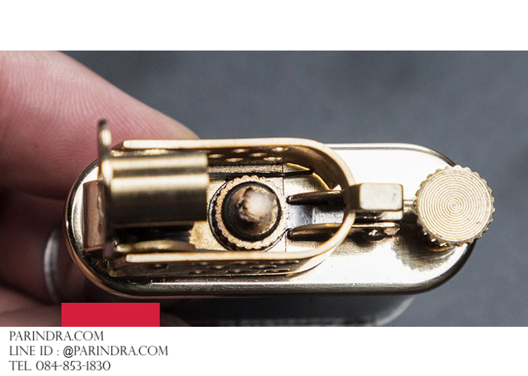 ไฟแช็กน้ำมัน ZORRO Premiun Lighter 561 ทองเหลืองทั้งตัว