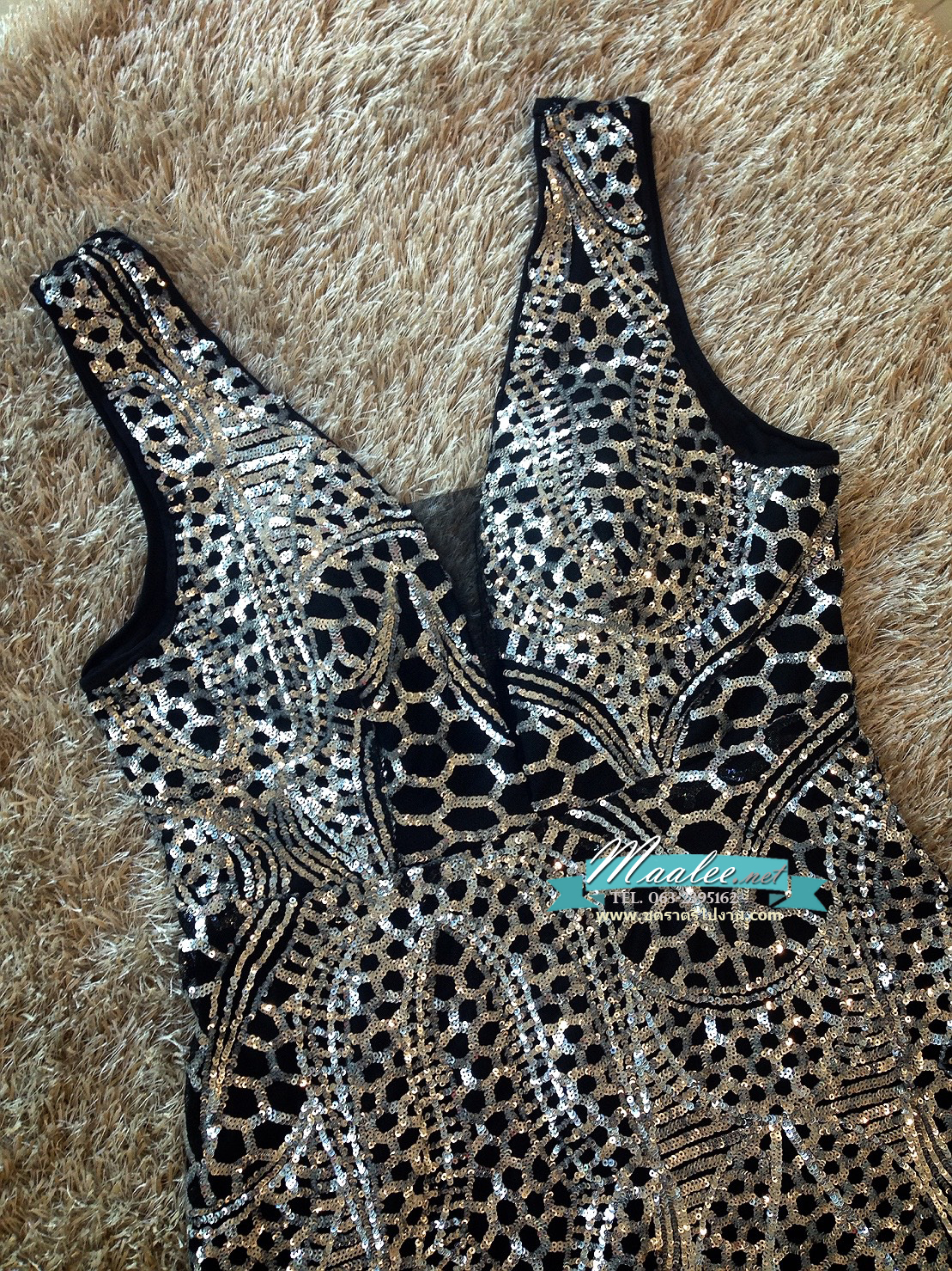 พร้อมเช่า ชุดราตรียาว ชุดออกงานกลางคืน งานพรอม แบบแขนกุด สีดำปักเลื่อมทั้งชุด หรูหรา Sexy แหวกหน้าขา โชว์หลัง