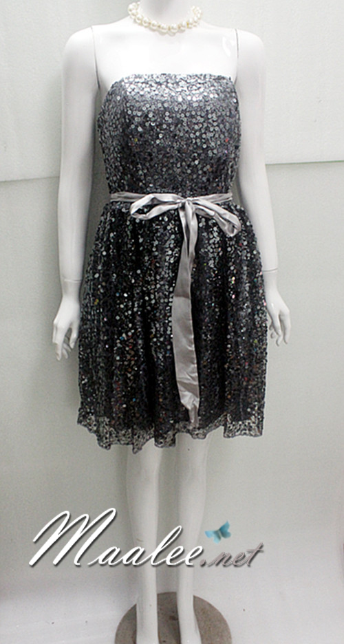 พร้อมส่ง ชุดราตรีสั้น เกาะอก/สายเดี่ยว สีดำ ปักเลื่อมทั้งตัว คาดโบว์สีเทา (ใส่ได้2แบบ )