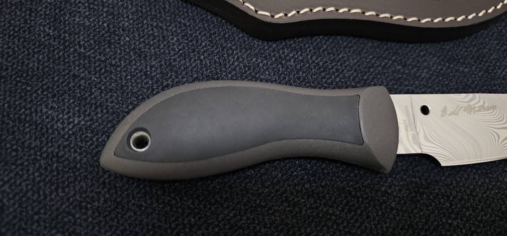 Spyderco Bill Moran Sprint Run Fixed Blade Knife 3.92" Dense Twist Damasteel DS93X Upswept Blade, FRN/Kraton Handle