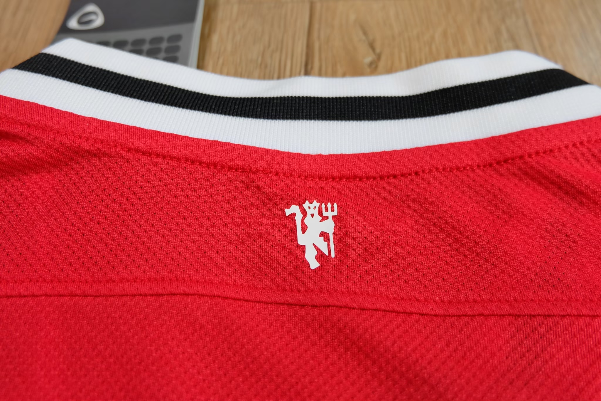 Manchester United 2011/12 Vintage Jersey เสื้อแมนยูย้อนยุค Nike AON
