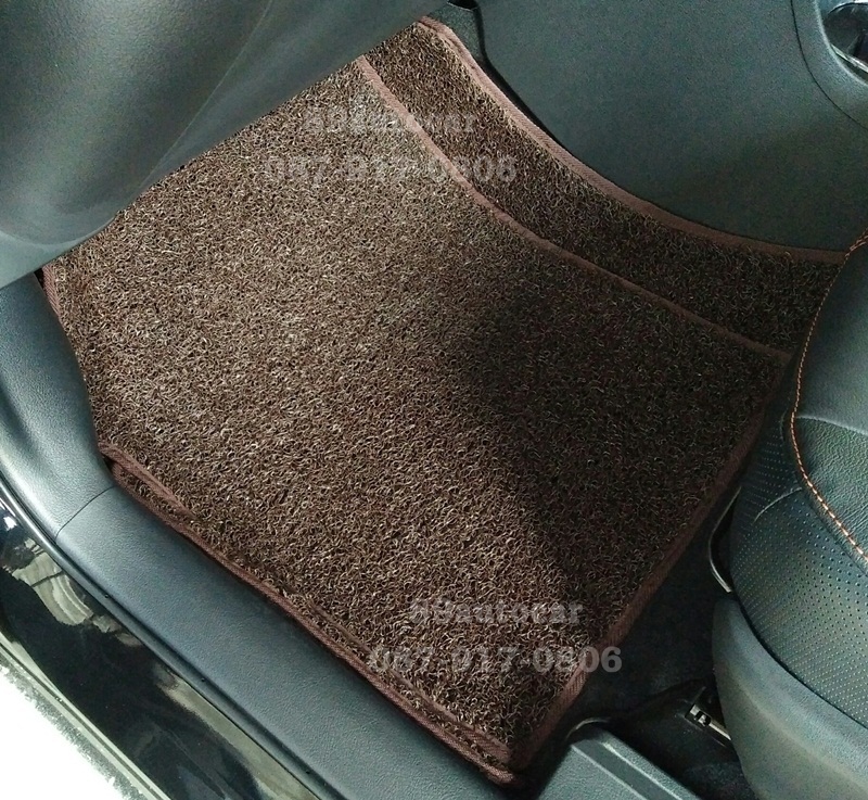 พรมปูพื้นรถยนต์ Toyota Sienta ไวนิลสีน้ำตาลขอบน้ำตาล
