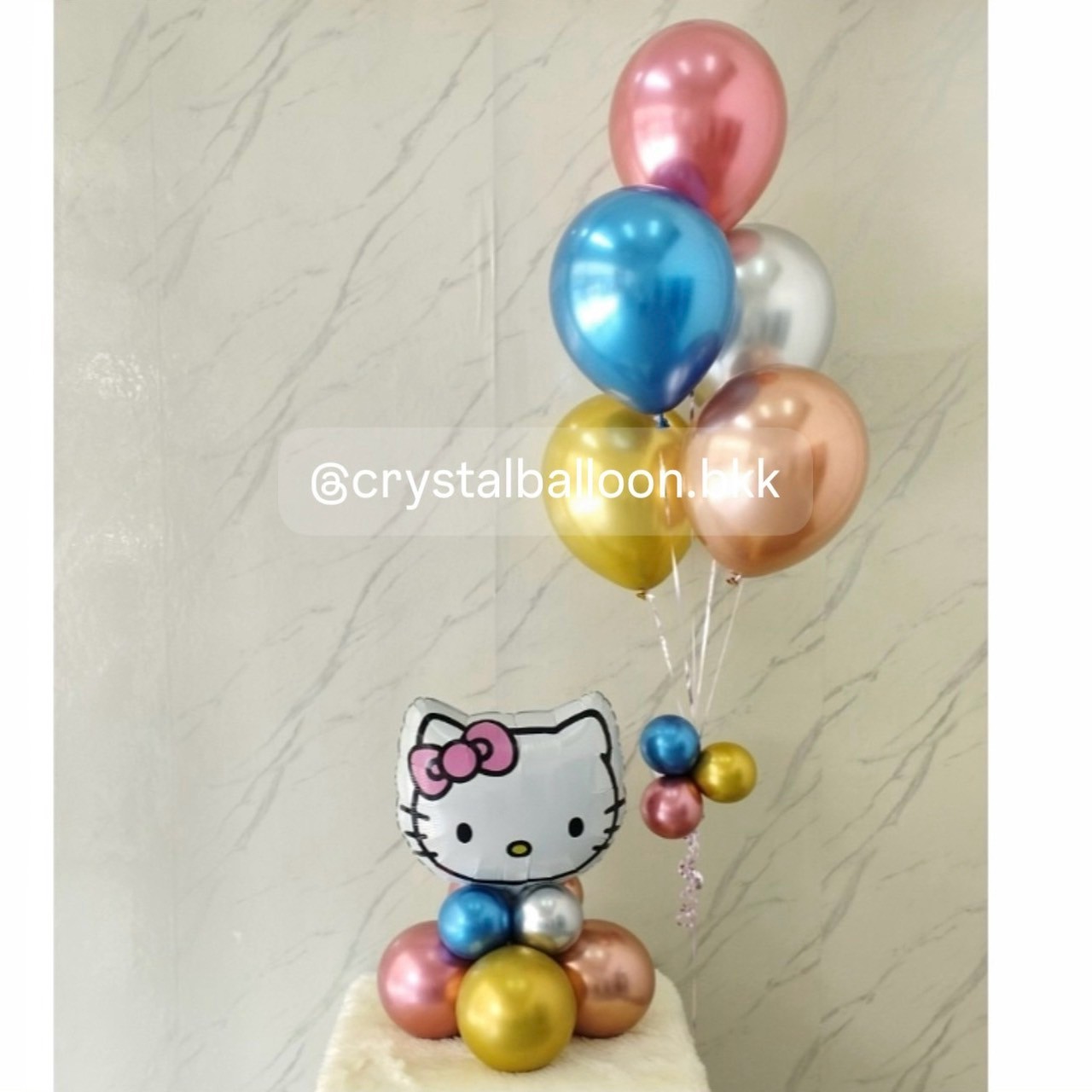 ลูกโป่ง วันเกิดเด็ก ฟอยล์ Kitty ตั้งฐาน 1 ชิ้น พร้อม ช่อลูกโป่งสีโครเมี่ยม ช่อ 5 ลูก 1 ช่อ พร้อมตกแต่ง สามารถเปลี่ยนสีลูกโป่ง/เปลี่ยนฟอยล์ตกแต่งได้