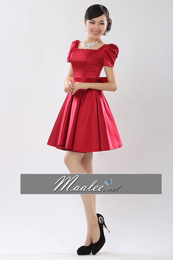 พร้อมส่ง ชุดราตรีสั้น สีแดง เรียบหรู แขนตุ๊กตา ผ่า V ด้านหลัง