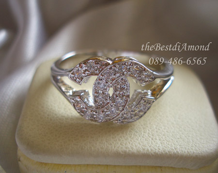 RL007RD-B+++แหวนchanelแสนสวย(ขนาดใหญ่)+++ สุดฮิตกับเครื่องหมายchanel งานสวยมาก ดูดีมากๆเลยค่ะใส่แล้วไฮโซมั่กมากๆ ไม่ล้าสมัยเลยค่ะ ไม่ควรพลาดนะคะ