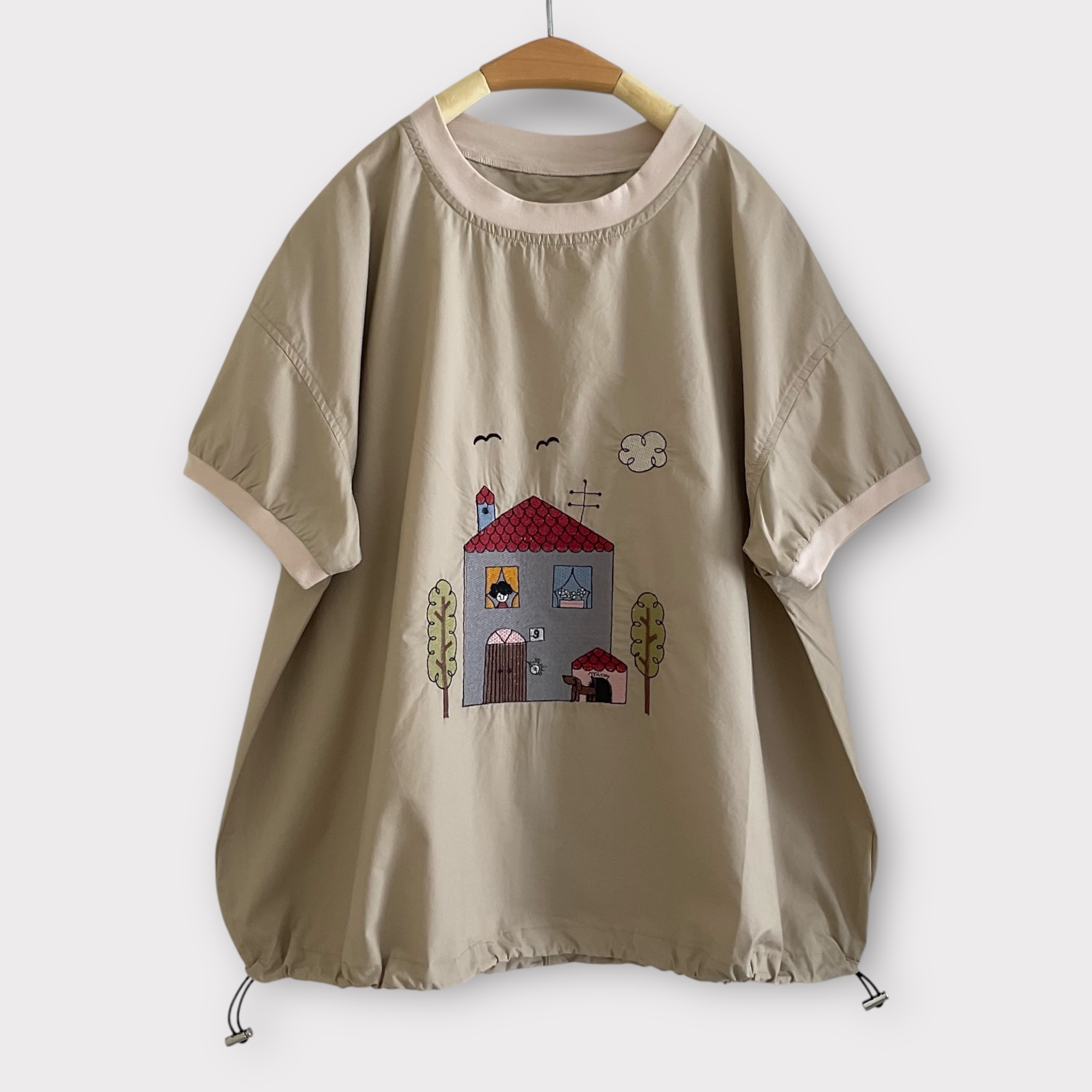เสื้อผ้าฝ้ายปักลายบ้านต้นไม้