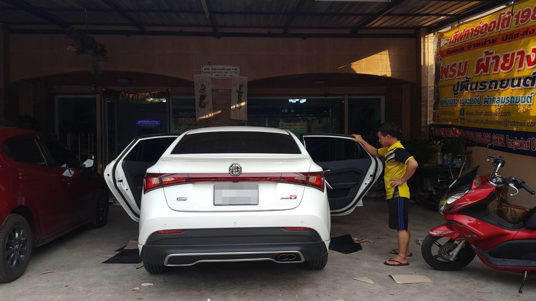 พรม6ดี ปูพื้น MG5 เข้ารูป