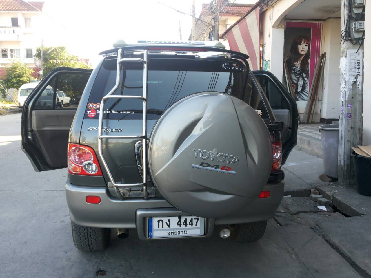 ตัดพรมรถยนต์ Toyota Sportraider ตัดเข้ารูป