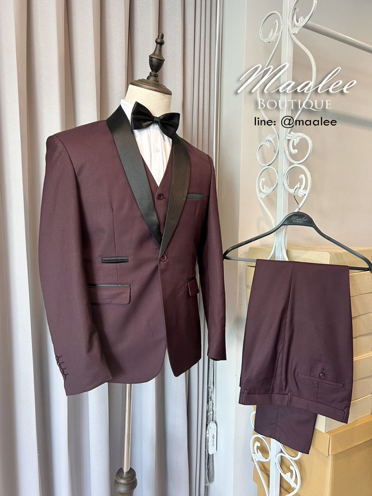 พร้อมเช่า ชุดสูททักซิโด้ สีเบอร์กันดีเข้ม Dark Burgundy Tuxedo Suit with Shawl Collars (พร้อมเสื้อกั๊ก)