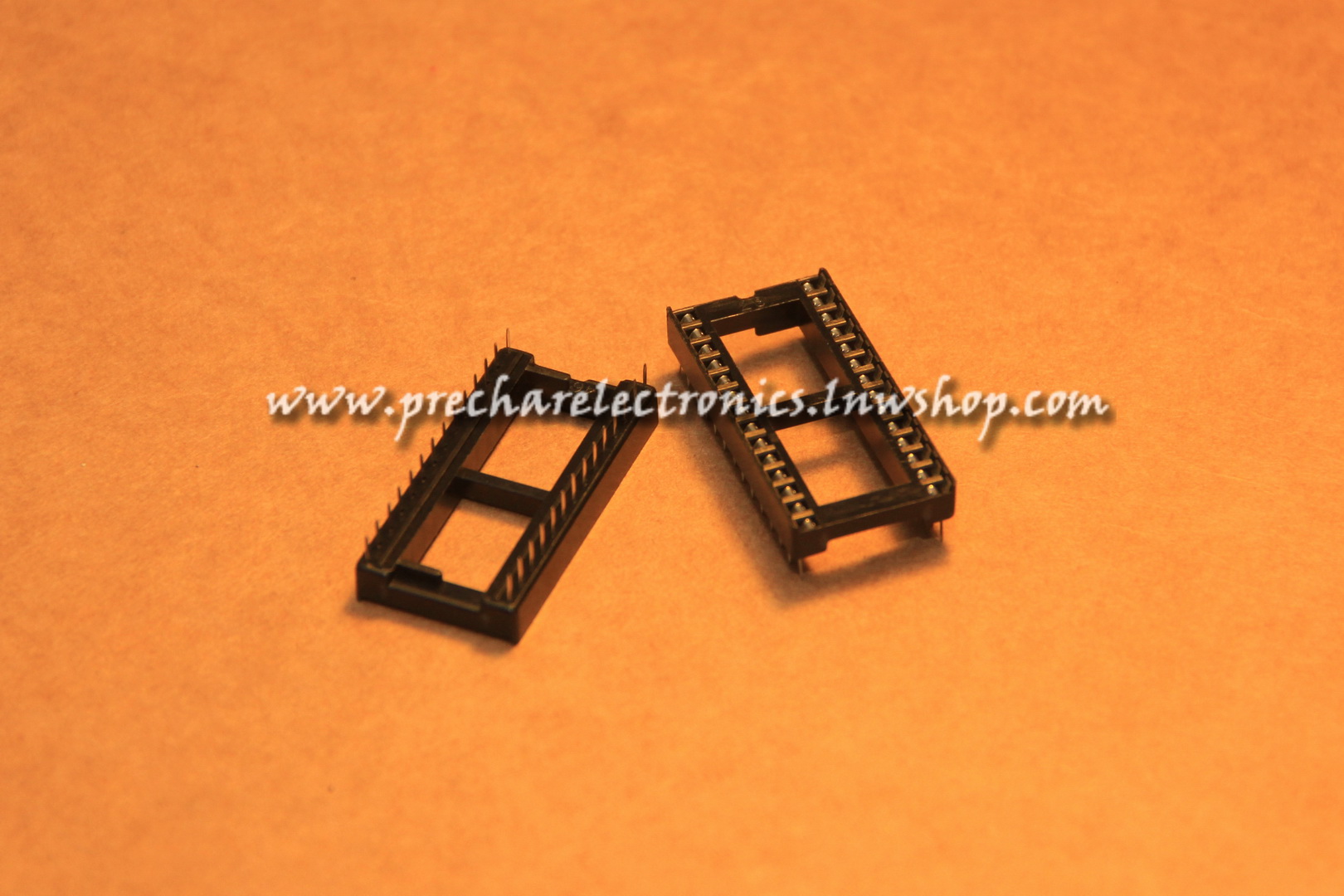 Socket IC 28 ขา (ขากว้างธรรมดา)